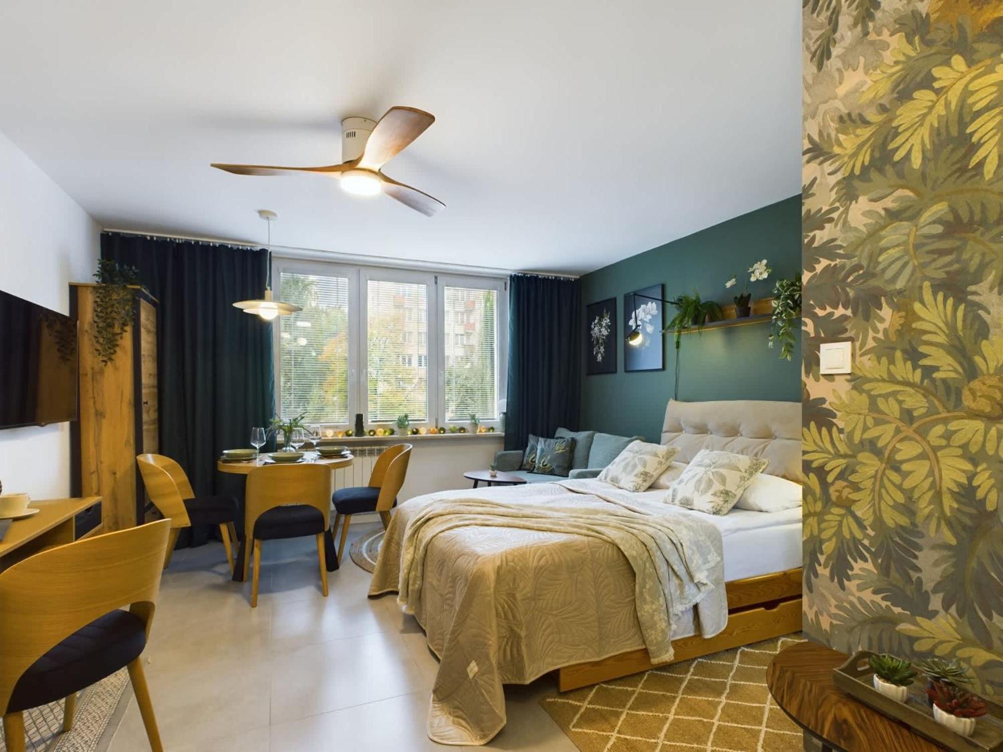 Apartment Atmospheric For 3 People In With Desk For Remote Work By Renters *
